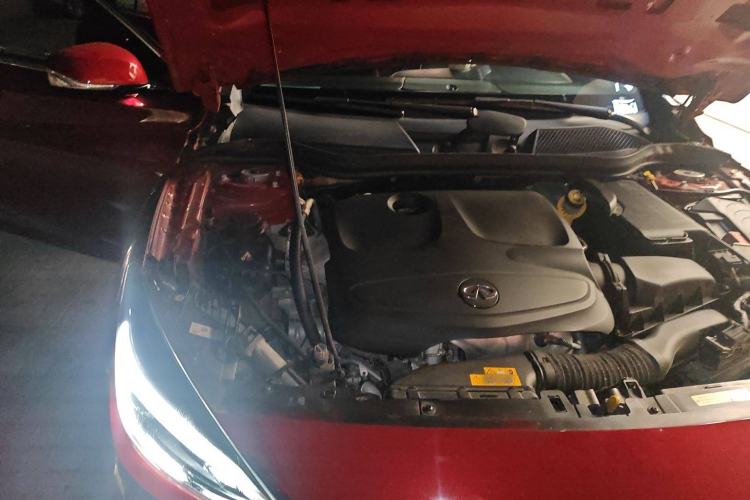 Used Infiniti QX30 2017 1.6T Two-Wheel-Drive Sport Edition Engine Bay Right