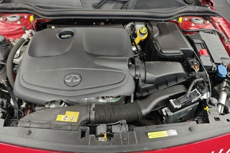 Used Infiniti QX30 2017 1.6T Two-Wheel-Drive Sport Edition Engine Bay