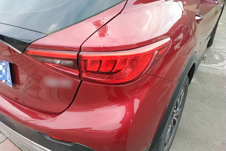 Used Infiniti QX30 2017 2.0T Four-Wheel Drive Sport Edition Exterior 3