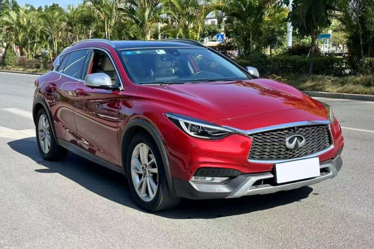 Used Infiniti QX30 2017 1.6T Two-Wheel-Drive Sport Edition Exterior 5