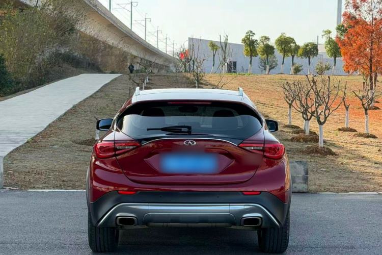Used Infiniti QX30 2017 1.6T Two-Wheel-Drive Sport Edition Exterior 5