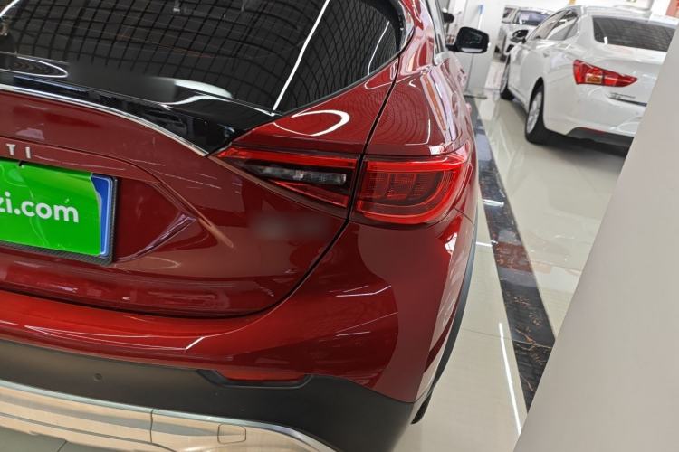 Used Infiniti QX30 2017 1.6T Two-Wheel-Drive Sport Edition Exterior 6