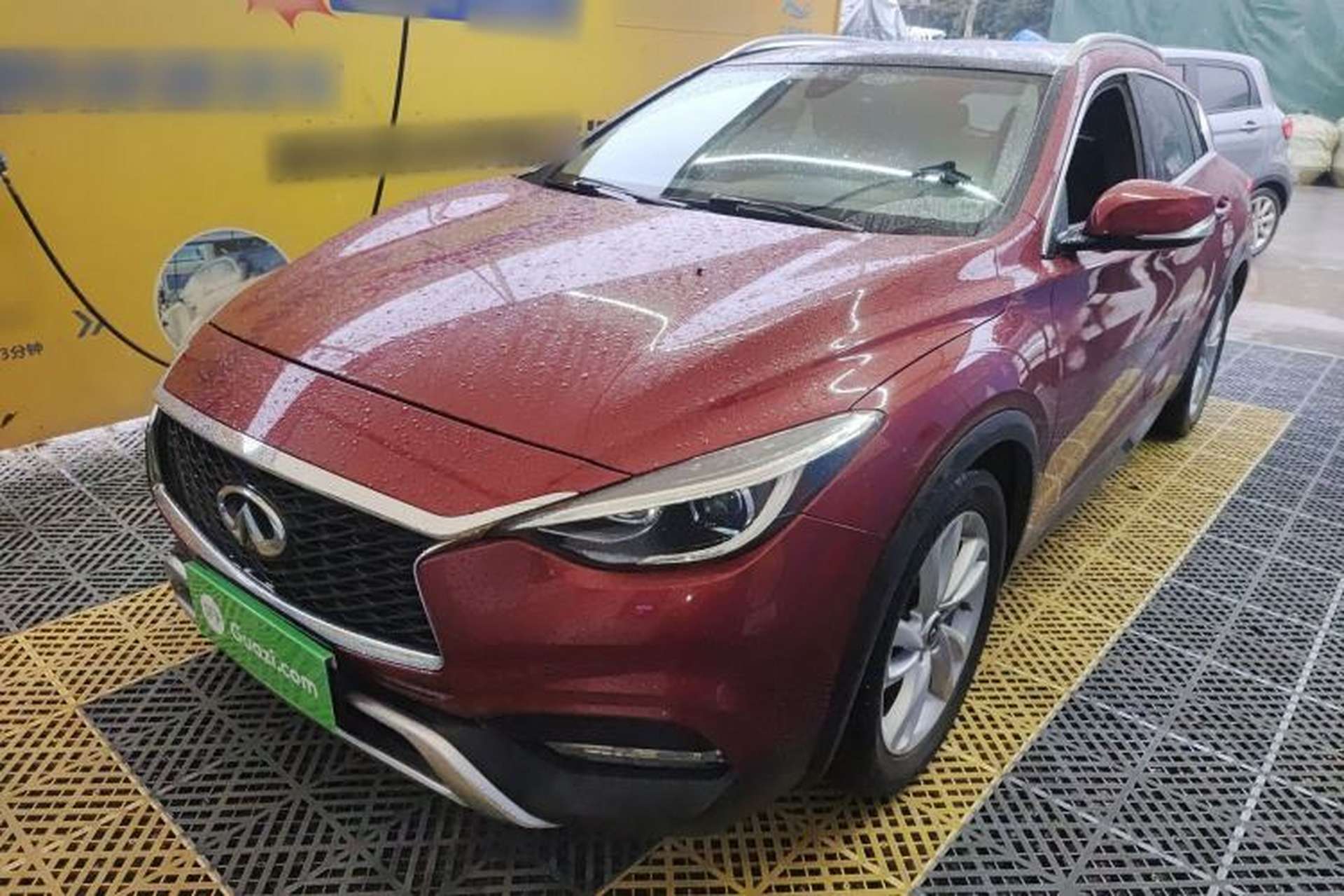 Used Infiniti QX30 2017 1.6T Two-Wheel-Drive Sport Edition Front Left 45 Deg