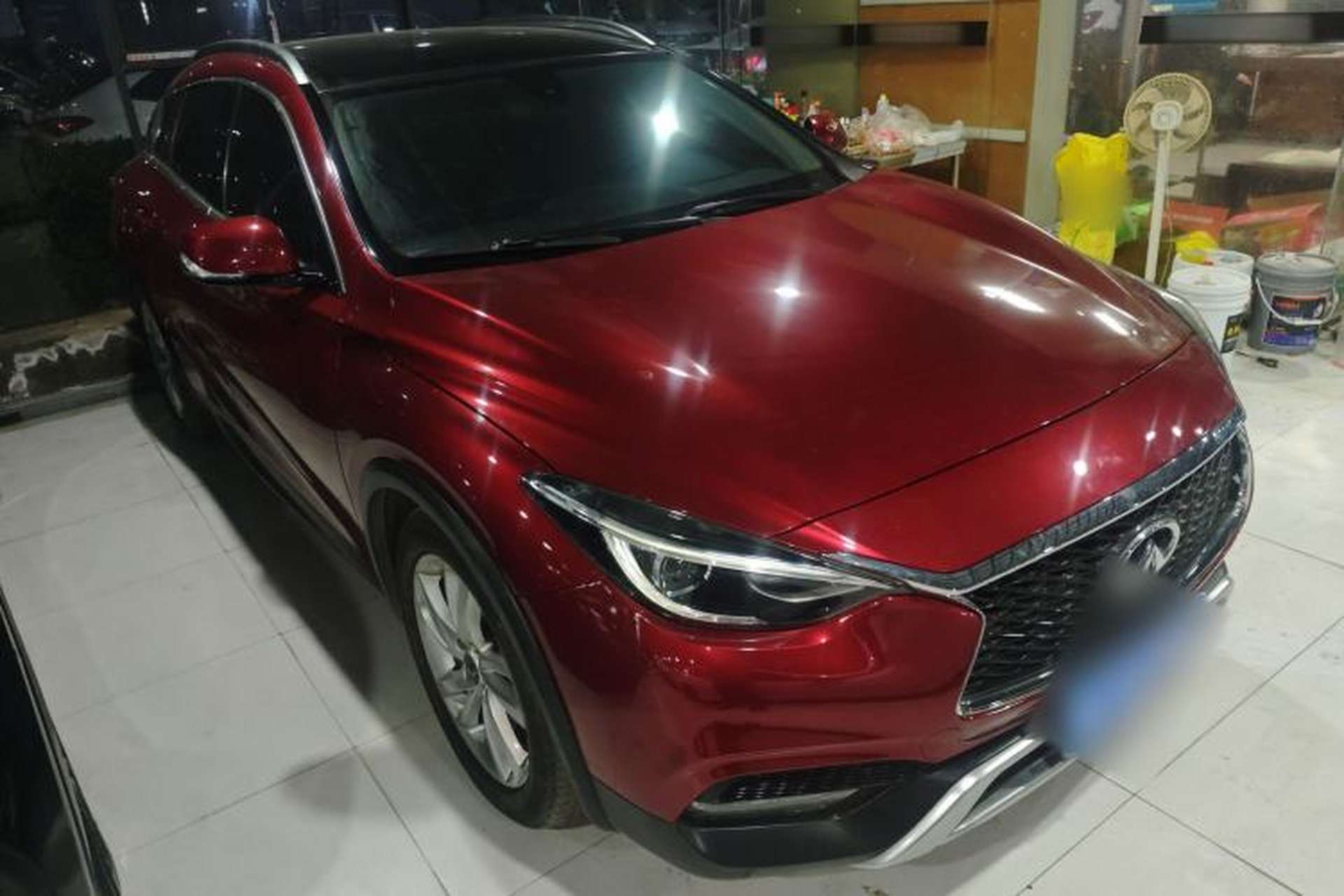 Used Infiniti QX30 2017 1.6T Two-Wheel-Drive Sport Edition Front Right 45 Deg