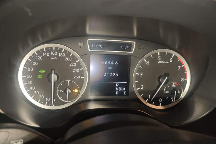 Used Infiniti QX30 2017 1.6T Two-Wheel-Drive Sport Edition Instrument Cluster