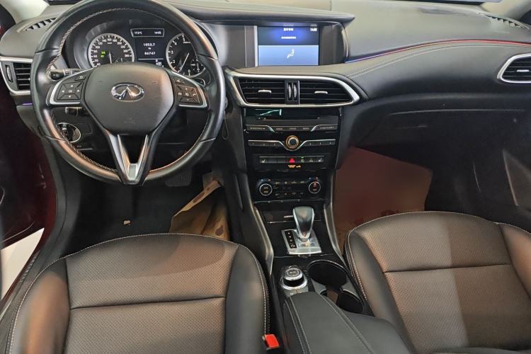 Used Infiniti QX30 2017 1.6T Two-Wheel-Drive Sport Edition Interior 2