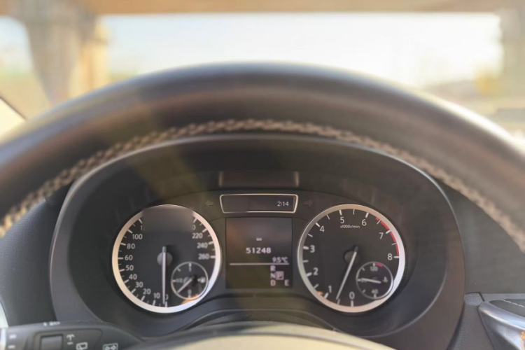 Used Infiniti QX30 2017 1.6T Two-Wheel-Drive Sport Edition Interior 6