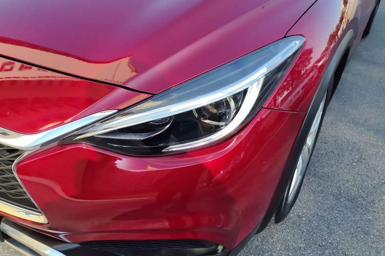 Used Infiniti QX30 2017 1.6T Two-Wheel-Drive Sport Edition Left Front Headlight