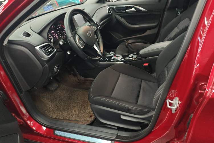 Used Infiniti QX30 2017 1.6T Two-Wheel-Drive Sport Edition Left Front Seat