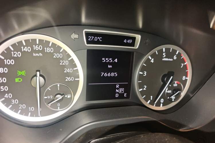 Used Infiniti QX30 2017 1.6T Two-Wheel Drive Fashion Edition Odometer Close Up