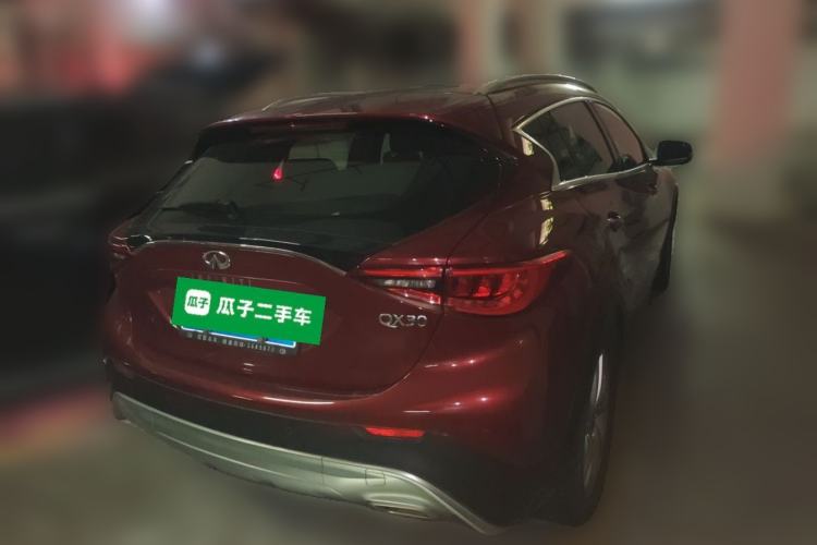 Used Infiniti QX30 2017 1.6T Two-Wheel Drive Fashion Edition Rear Right 45 Deg