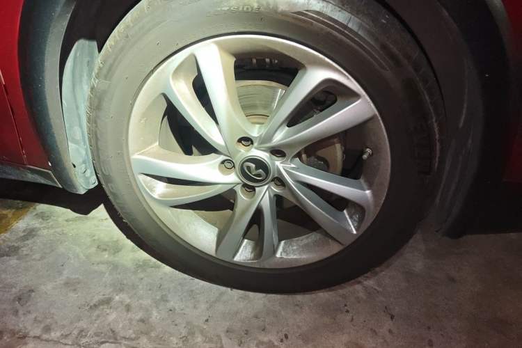 Used Infiniti QX30 2017 1.6T Two-Wheel Drive Fashion Edition Right Front Wheel Hub