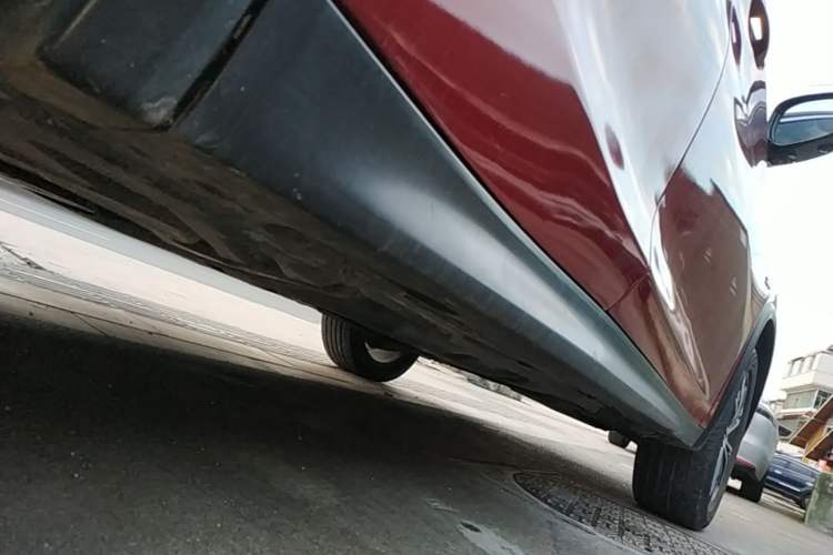 Used Infiniti QX30 2017 2.0T Four-Wheel Drive Sport Edition Right Side Sill