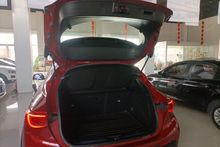 Used Infiniti QX30 2017 1.6T Two-Wheel-Drive Sport Edition Trunk