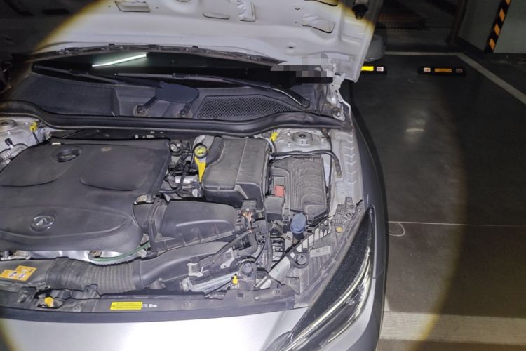 Used Infiniti QX30 2017 1.6T Two-Wheel-Drive Sport Edition Engine Bay Left