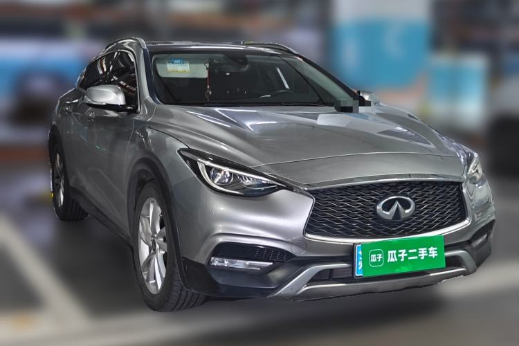 Used Infiniti QX30 2017 1.6T Two-Wheel-Drive Sport Edition Front Right 45 Deg