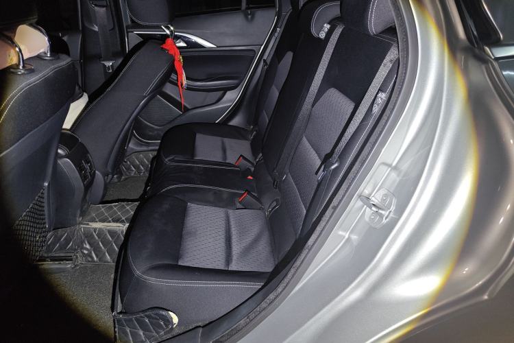 Used Infiniti QX30 2017 1.6T Two-Wheel-Drive Sport Edition Left Rear Seat