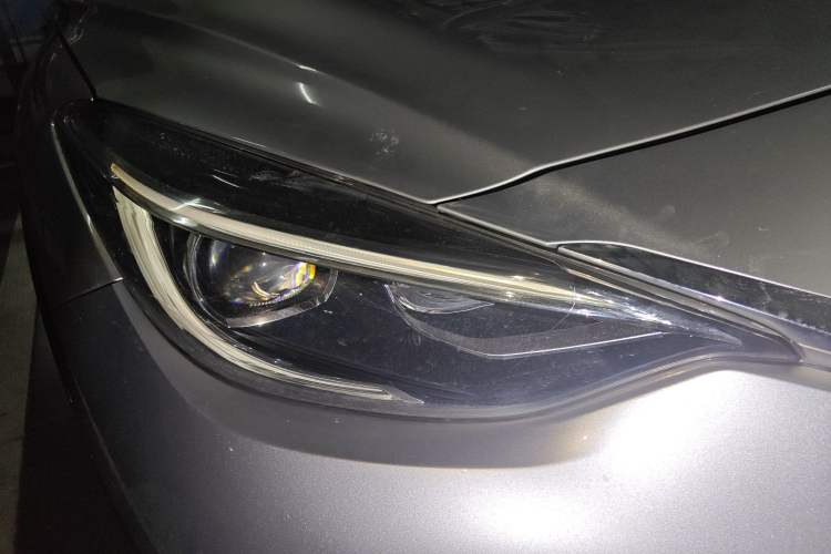 Used Infiniti QX30 2017 1.6T Two-Wheel-Drive Sport Edition Right Front Headlight