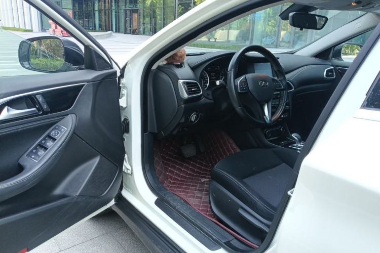 Used Infiniti QX30 2017 2.0T Four-Wheel Drive Fashion Edition Driver Seat