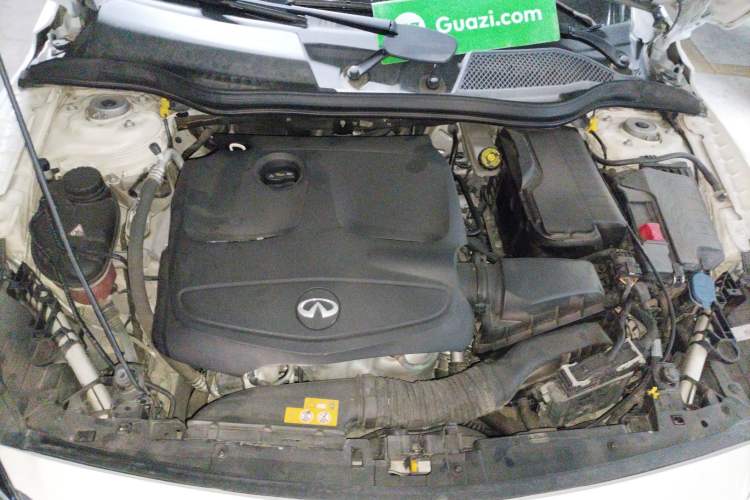 Used Infiniti QX30 2017 1.6T Two-Wheel-Drive Sport Edition Engine Bay
