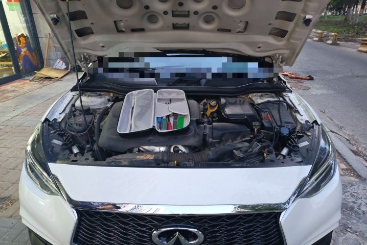 Used Infiniti QX30 2017 1.6T Two-Wheel Drive Fashion Edition Engine Bay