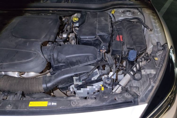 Used Infiniti QX30 2017 2.0T Four-Wheel Drive Sport Edition Engine Bay Left