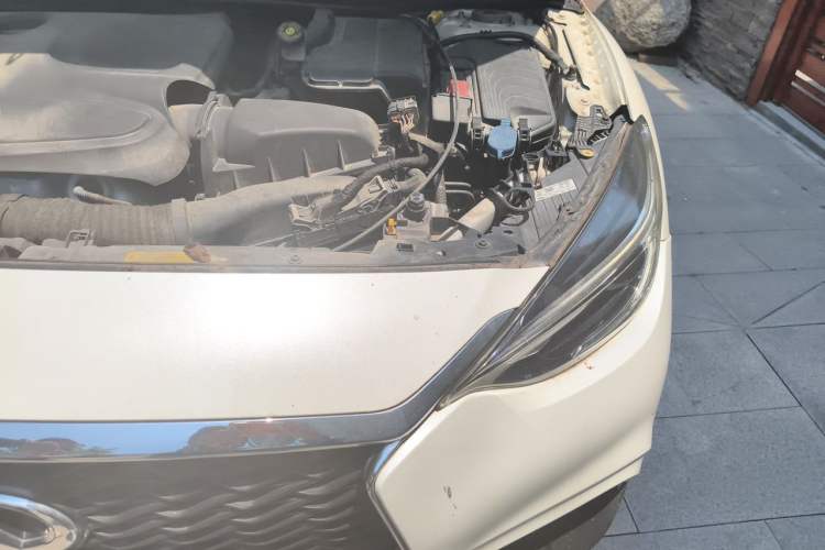 Used Infiniti QX30 2017 2.0T Four-Wheel Drive Sport Edition Engine Bay Left