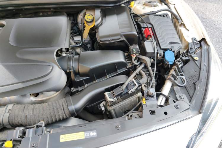 Used Infiniti QX30 2017 2.0T Four-Wheel Drive Fashion Edition Engine Bay Left
