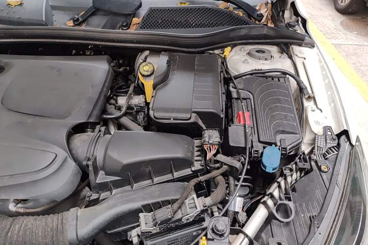 Used Infiniti QX30 2017 2.0T Four-Wheel Drive Fashion Edition Engine Bay Left