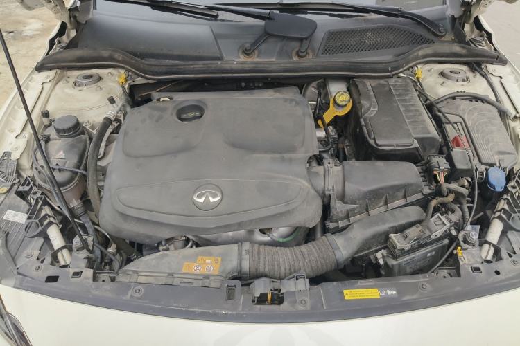 Used Infiniti QX30 2017 1.6T Two-Wheel-Drive Sport Edition Engine Bay
