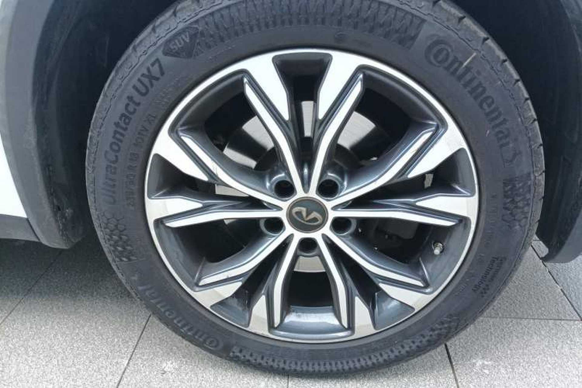 Used Infiniti QX30 2017 2.0T Four-Wheel Drive Fashion Edition Exterior 1