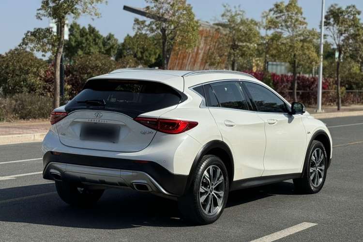 Used Infiniti QX30 2017 2.0T Four-Wheel Drive Sport Edition Exterior 11
