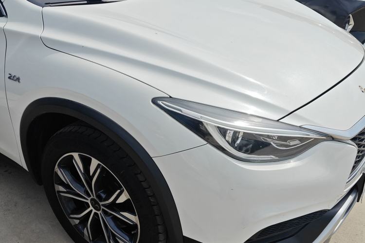 Used Infiniti QX30 2017 2.0T Four-Wheel Drive Fashion Edition Exterior 2
