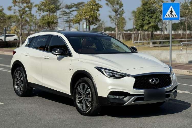 Used Infiniti QX30 2017 2.0T Four-Wheel Drive Sport Edition Exterior 2