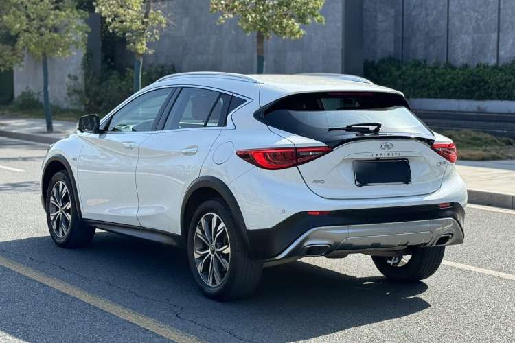 Used Infiniti QX30 2017 2.0T Four-Wheel Drive Sport Edition Exterior 9