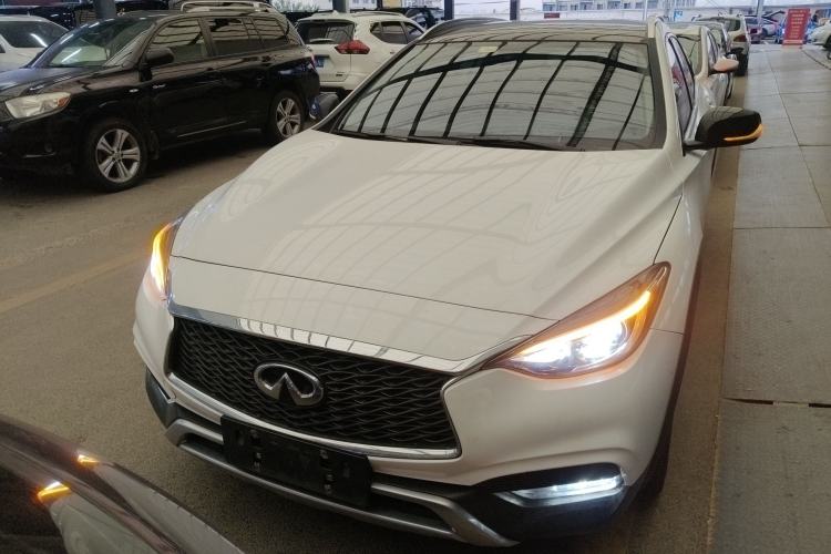 Used Infiniti QX30 2017 2.0T Four-Wheel Drive Sport Edition Front