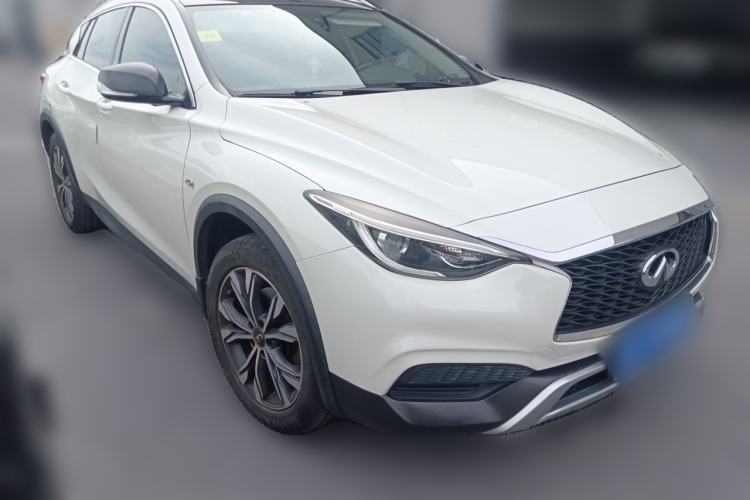 Used Infiniti QX30 2017 2.0T Four-Wheel Drive Fashion Edition Front Right 45 Deg