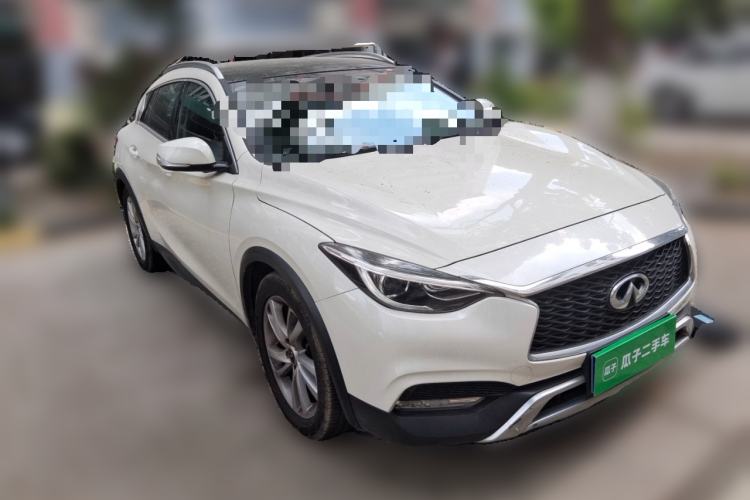 Used Infiniti QX30 2017 1.6T Two-Wheel-Drive Sport Edition Front Right 45 Deg