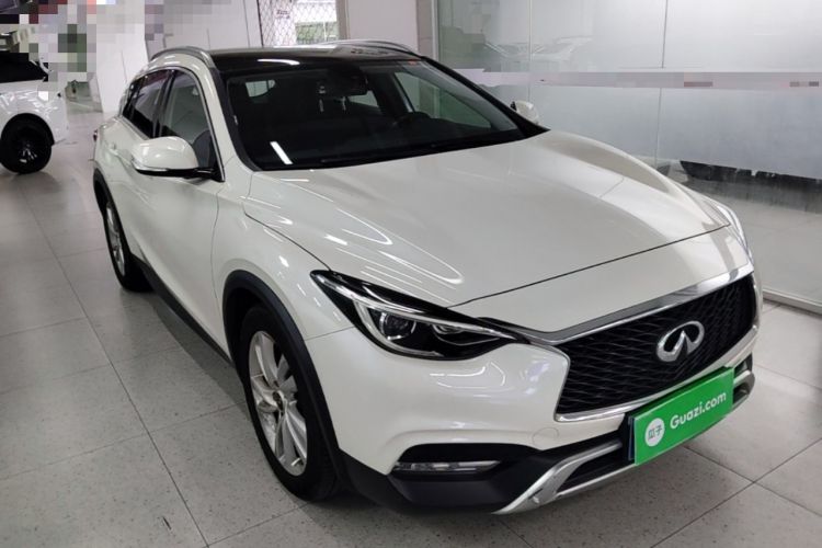 Used Infiniti QX30 2017 1.6T Two-Wheel-Drive Sport Edition Front Right 45 Deg