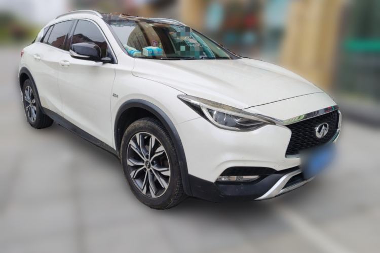 Used Infiniti QX30 2017 2.0T Four-Wheel Drive Sport Edition Front Right 45 Deg