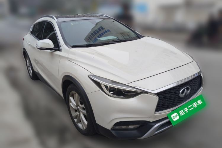 Used Infiniti QX30 2017 1.6T Two-Wheel-Drive Sport Edition Front Right 45 Deg