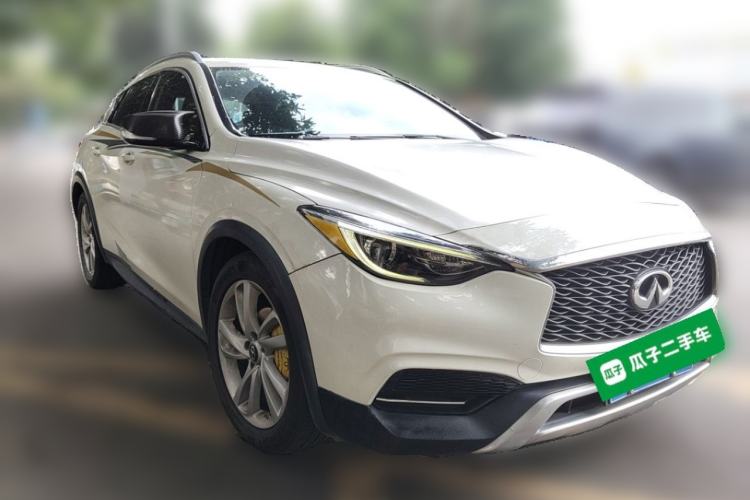 Used Infiniti QX30 2017 1.6T Two-Wheel Drive Fashion Edition Front Right 45 Deg