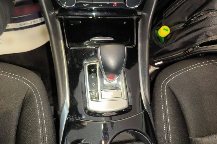 Used Infiniti QX30 2017 2.0T Four-Wheel Drive Fashion Edition Gear Lever
