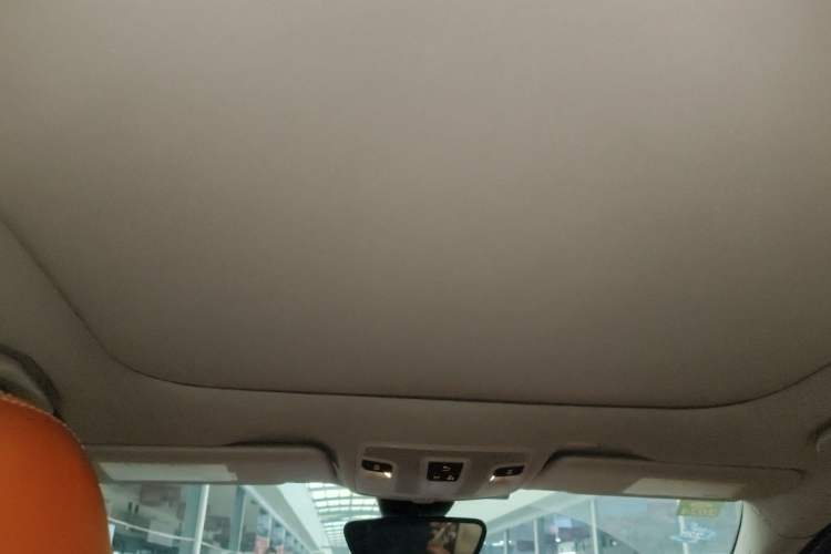 Used Infiniti QX30 2017 2.0T Four-Wheel Drive Sport Edition Headliner