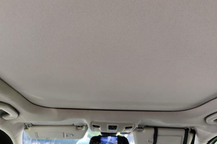 Used Infiniti QX30 2017 2.0T Four-Wheel Drive Fashion Edition Headliner
