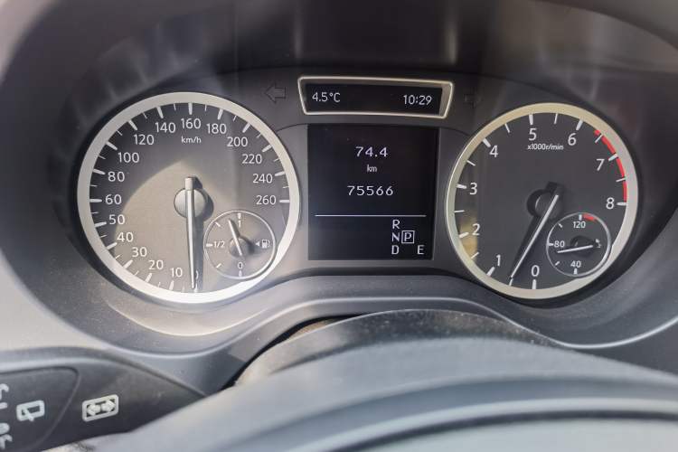 Used Infiniti QX30 2017 2.0T Four-Wheel Drive Fashion Edition Instrument Cluster