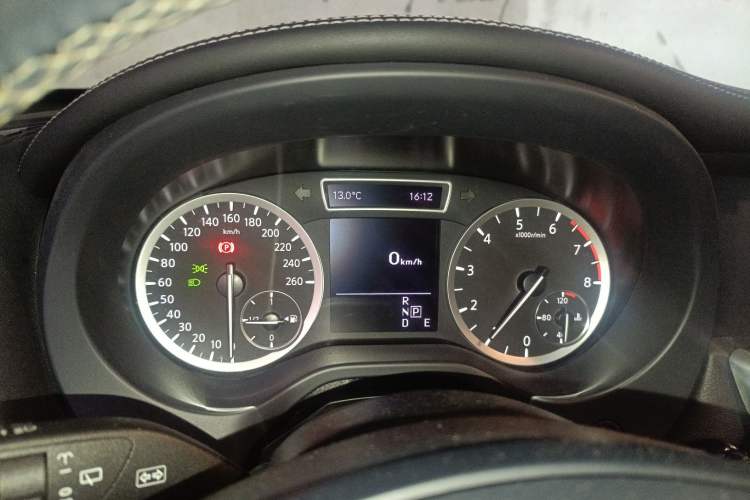 Used Infiniti QX30 2017 1.6T Two-Wheel-Drive Sport Edition Instrument Cluster