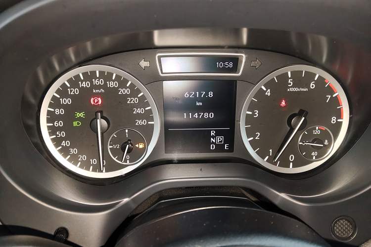 Used Infiniti QX30 2017 1.6T Two-Wheel-Drive Sport Edition Instrument Cluster