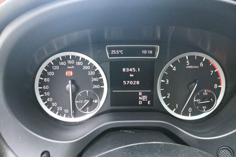 Used Infiniti QX30 2017 2.0T Four-Wheel Drive Fashion Edition Instrument Cluster