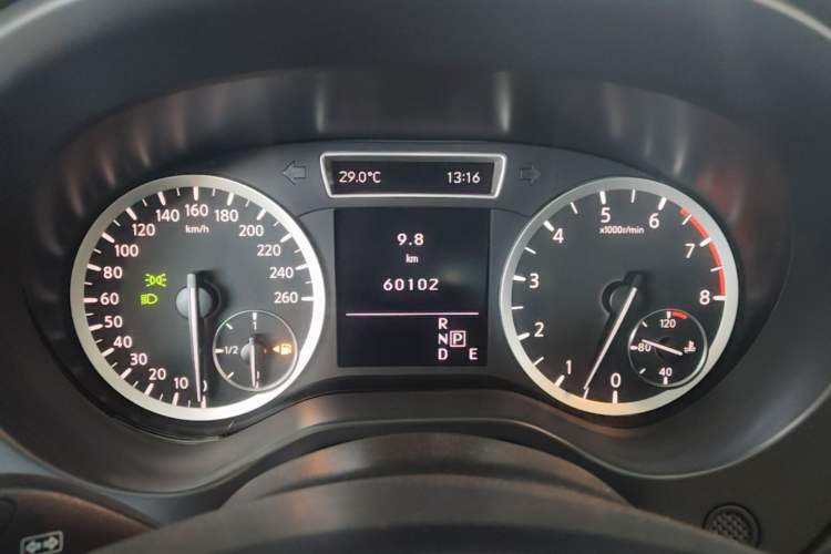 Used Infiniti QX30 2017 2.0T Four-Wheel Drive Fashion Edition Instrument Cluster